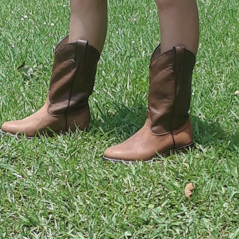 Laradeo cowboy boots size 5 M